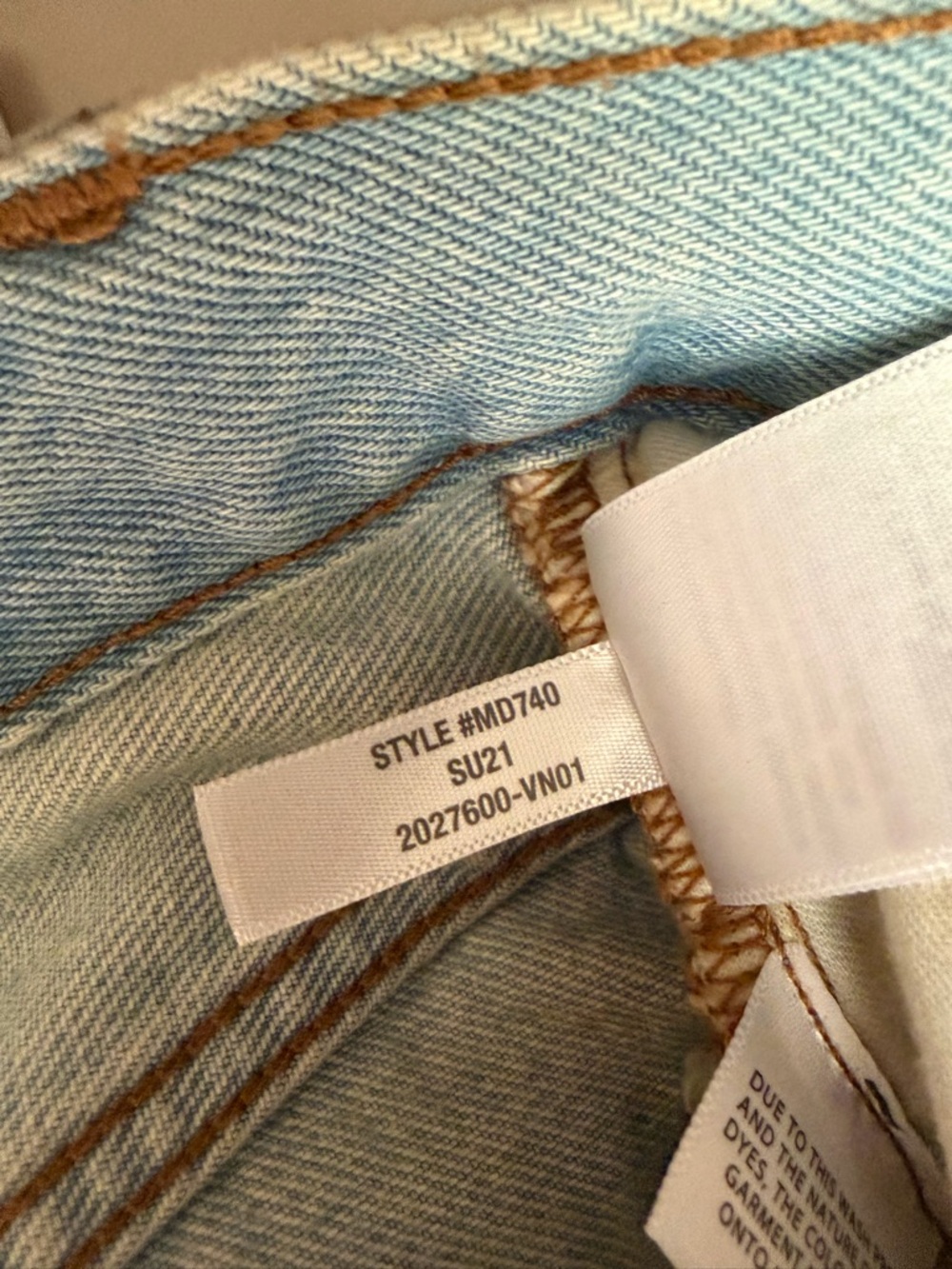 Madewell the Mom Jean Short - Picture 13 of 14